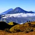 Gunung Prau adalah salah satu gunung yang terletak di Jawa Tengah, Indonesia. Gunung ini memiliki ketinggian sekitar 2.565 meter (8.415 kaki) di atas permukaan laut. (berbagitrip.blogspot.com)