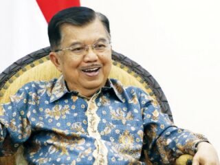 JK soal Wapres Salam Tiga Jari di PDIP: Terserah Pak Ma'ruf Lah