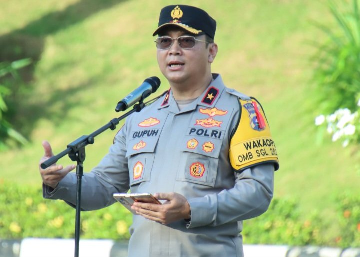 Brigjen Pol Gupuh Setiyono, S.Ik., MH pimpin apel pagi perdana di Mapolda Sumbar