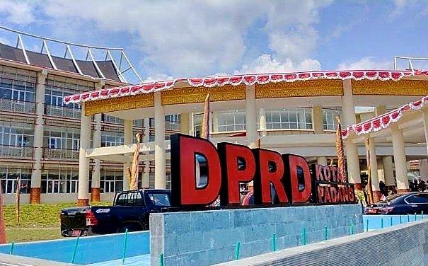 Kantor DPRD Kota Padang yang baru selesai dibangun November 2023