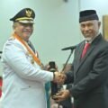 Gubernur Sumatera Barat (Sumbar), Mahyeldi Ansharullah melantik Andree Harmadi Algamar sebagai Penjabat (Pj) Walikota Padang di Auditorium Gubernuran, Sumbar, Jum'at (17/5/2024).