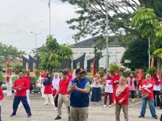 Meriahkan HUT RI di Balai Kota, Pj Wako Padang: Wujudkan ASN yang Sehat dan Berakhlak