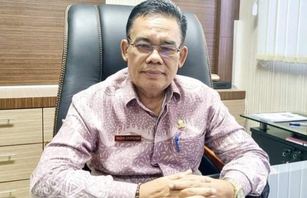 Plt Sekda Pasaman, Yasri Uripsyah salah satu peserta rapat Badan Pertimbangan Kepegawaian Kabupaten Pasaman pada tanggal 19 Juni 2024 di ruang rapat Sekretaris Daerah Kabupaten Pasaman