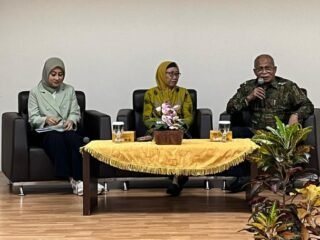 UIB Gelar Bedah Buku Karya Prof. Abdul Latif: Mengupas Kewenangan Hukum Administrasi Pemerintahan