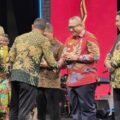 Hanya Diraih 2 Kota di Indonesia, Pemko Padang Raih KPI Award 2024