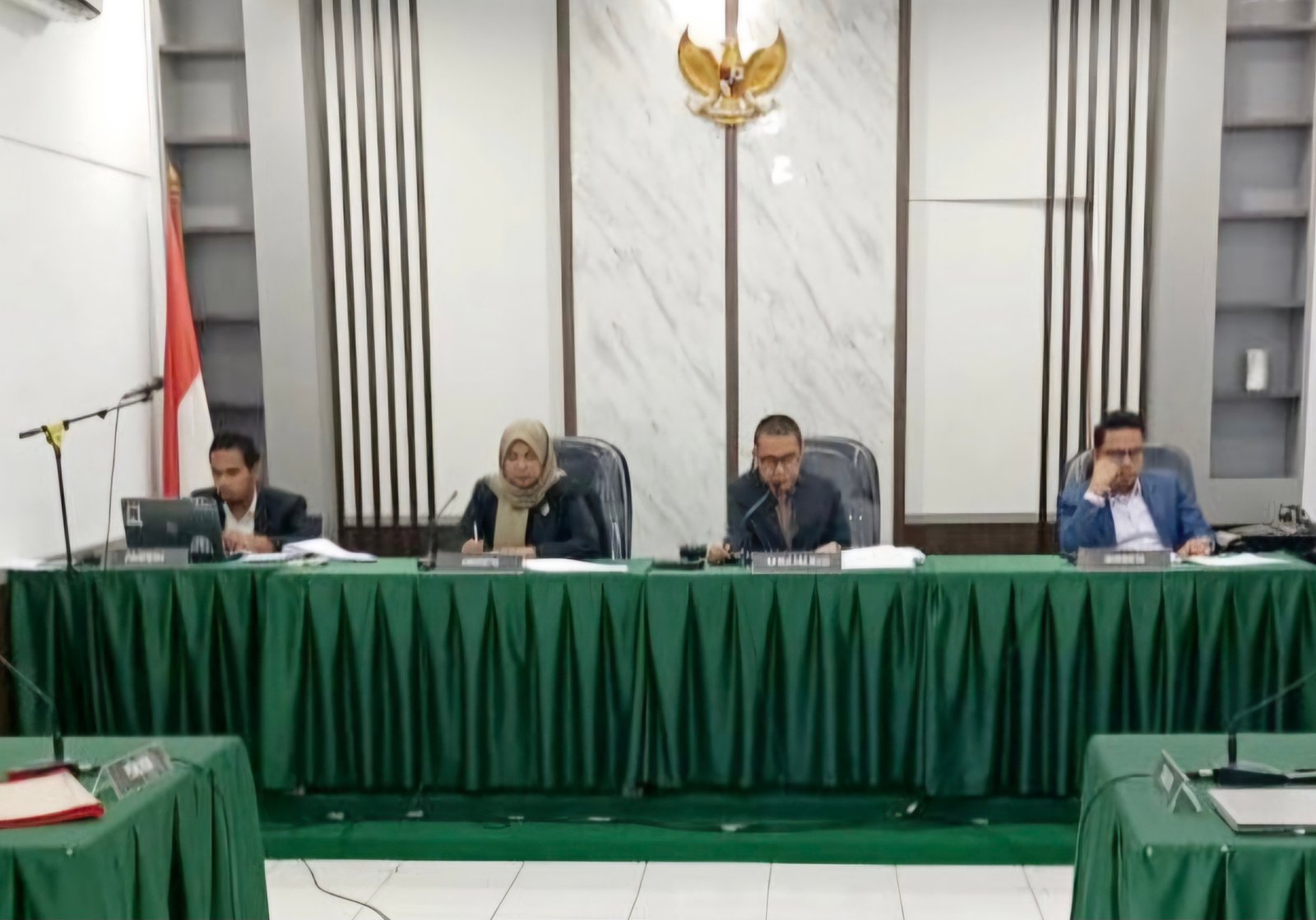 Sidang Pembacaan Putusan sengketa informasi publik yang diajukan oleh Media Online PenaHarian.com terhadap Baznas Provinsi Sumatera Barat di Ruang Sidang Komisi Informasi Provinsi Sumatera Barat, Jalan Sisingamangaraja Nomor 36, Kota Padang, pada Jumat (1/11/24).