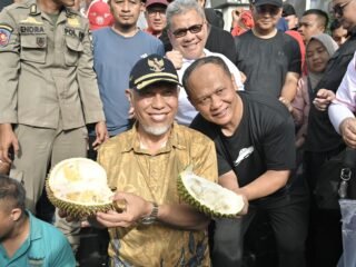 Sumbar Warnai CFD dengan Festival "Makan Durian Basamo", 15.000 Gratis Dibagikan