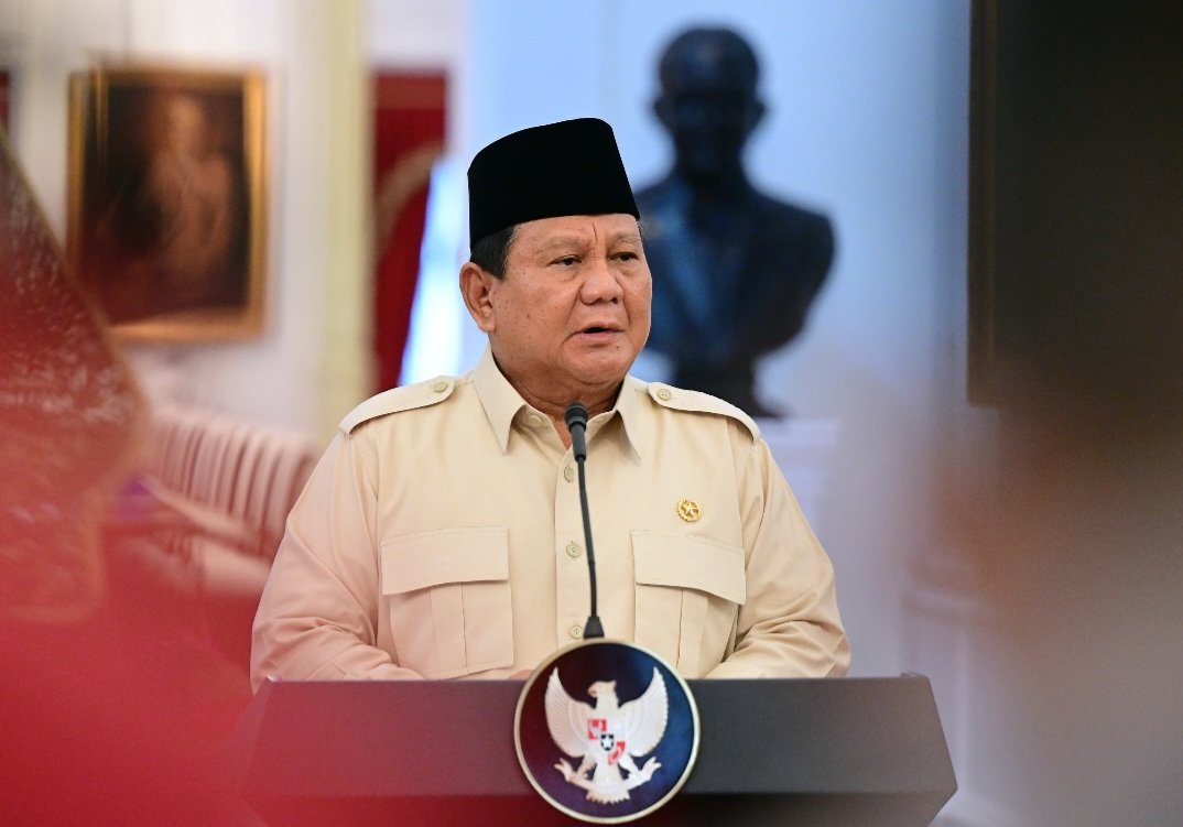 Presiden Prabowo Subianto saat memberikan keterangan pers di Istana Merdeka, Jakarta, Senin (17/2/2025).