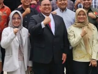 Sidang Etik Belum Putus, Ketua Bawaslu Pasaman Tuai Sorotan Posting Foto dengan Pemeriksa DKPP