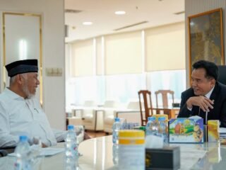 Gubernur Mahyeldi Temui Menko Yusril, Usulkan Pahlawan Nasional dari Ranah Minang
