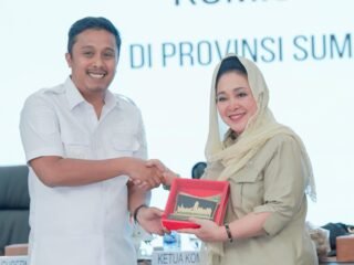 Titiek Soeharto Dukung Wagub Vasko di Sumbar: “Sudah Seperti Anak Sendiri”
