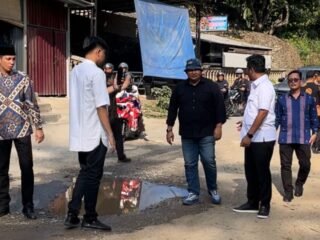 Pemprov Sumbar Prioritaskan Perbaikan Jalan Rusak di Sawahlunto, Wagub Vasko Tinjau Langsung Lokasi