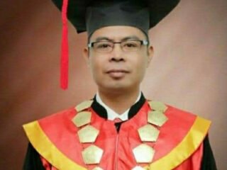 Ketua Prodi Ilmu Hukum ITS Khatulistiwa Ucapkan Selamat kepada Darlinsah, SH atas Kelulusan Studi LL.M di Malaysia