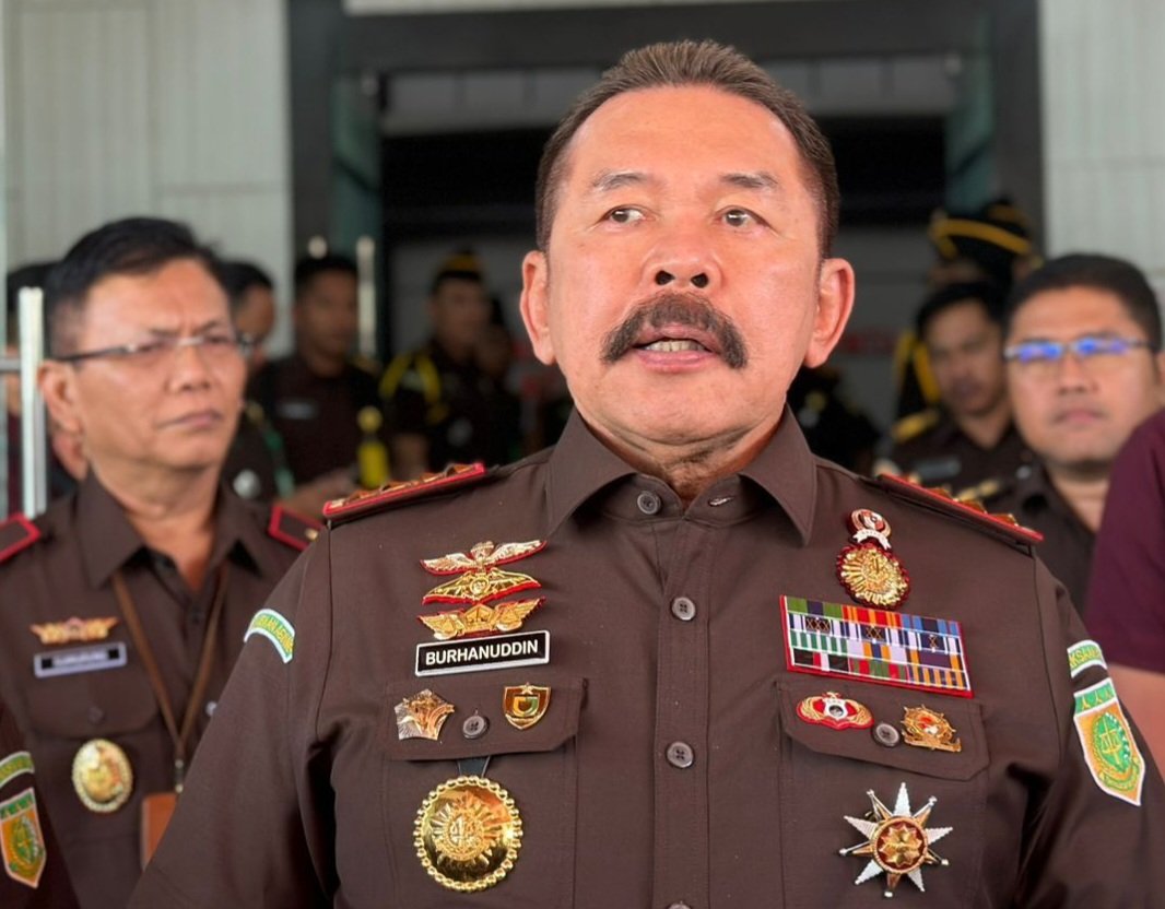 Jaksa Agung, Burhanuddin setelah Memberikan Pengarahan di Kejati Maluku Urara.