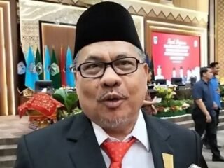 Ketua DPRD Sumbar: Selamat Darlinsah, S.H., LL.M Raih Gelar Magister Hukum dari Asean University International - VIDEO