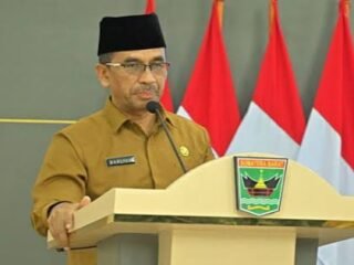 Kepala Dinas Pendidikan Sumbar Ucapkan Selamat atas Raihan Gelar Darlinsah, S.H., LL.M