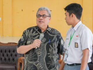 Ketua DPRD Sumbar Muhidi Cetak Generasi Pemimpin Masa Depan: “Pelajar SMK Harus Siap Kuasai Dunia”