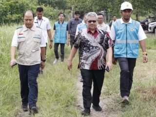 Ketua DPRD Sumbar Muhidi Resmikan Penyalaan Listrik Gratis untuk Warga Pra-Sejahtera