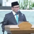 Wali Kota Bukittinggi, Ramlan Nurmatias melantik 24 pejabat eselon III dan IV, di halaman Balai Kota, Rabu (17/9/2025). Foto : Diskominfo