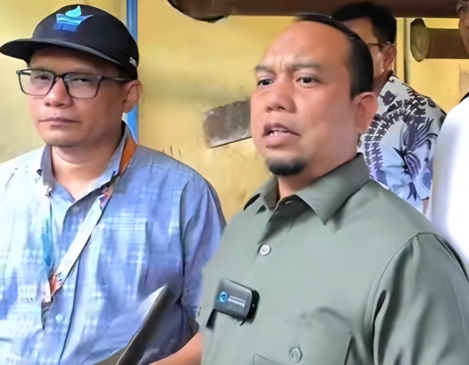 Ketua DPRD Kota Padang, Muharlion turun ke lapangan cek kerusakan PDAM.