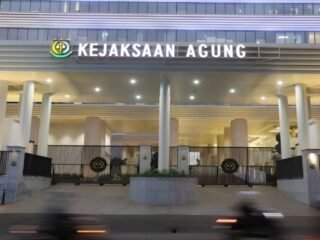 Korban Pencurian di Pasaman Barat Resmi Laporkan Kajari ke Jamwas Kejagung