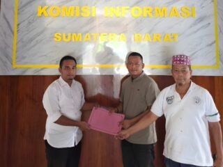 Jurnalis Sengketakan Kerahasiaan Data Pegawai, Belanja, dan CSR Bank Nagari ke Komisi Informasi
