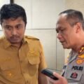 Geram! Wagub Sumbar Vasko Datangi Kapolda, Desak Polisi Tangkap Penganiaya Nenek Saudah