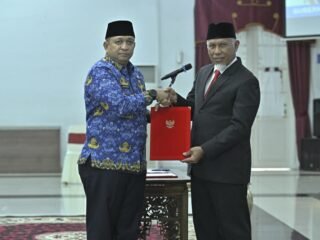 Mahyeldi Lantik Andree Harmadi Algamar sebagai Kepala Biro Umum Setdaprov Sumbar