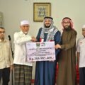 Gubernur Mahyeldi Serahkan Rp385 Juta Bantuan Masyarakat Sumbar untuk Palestina