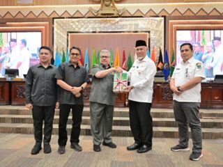 Sinergi DPRD dan Pemprov Sumbar Ditekankan dalam Paripurna Penyampaian Laporan Reses