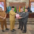 Gubernur Mahyeldi Serahkan KUA-PPAS 2027, Transformasi Ekonomi Jadi Fokus Pembangunan Sumbar