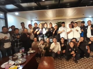 Benny Utama Ajak Wartawan Pasaman Perdalam Pemahaman Anotasi KUHAP 2025 Lewat Diskusi Santai