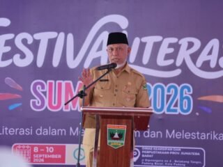 Buka Festival Literasi Sumbar, Mahyeldi Ajak Generasi Muda Jaga Alam dan Budaya