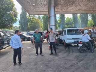 Cegah Penyalahgunaan BBM Subsidi, Polsek Kinali Awasi SPBU Base Camp